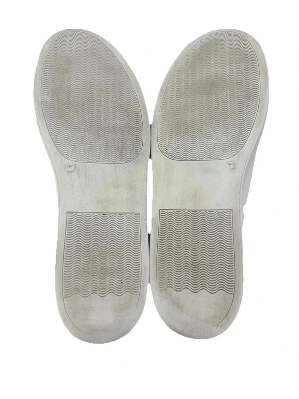 Common Projects White Leather Low-Top Sneakers
